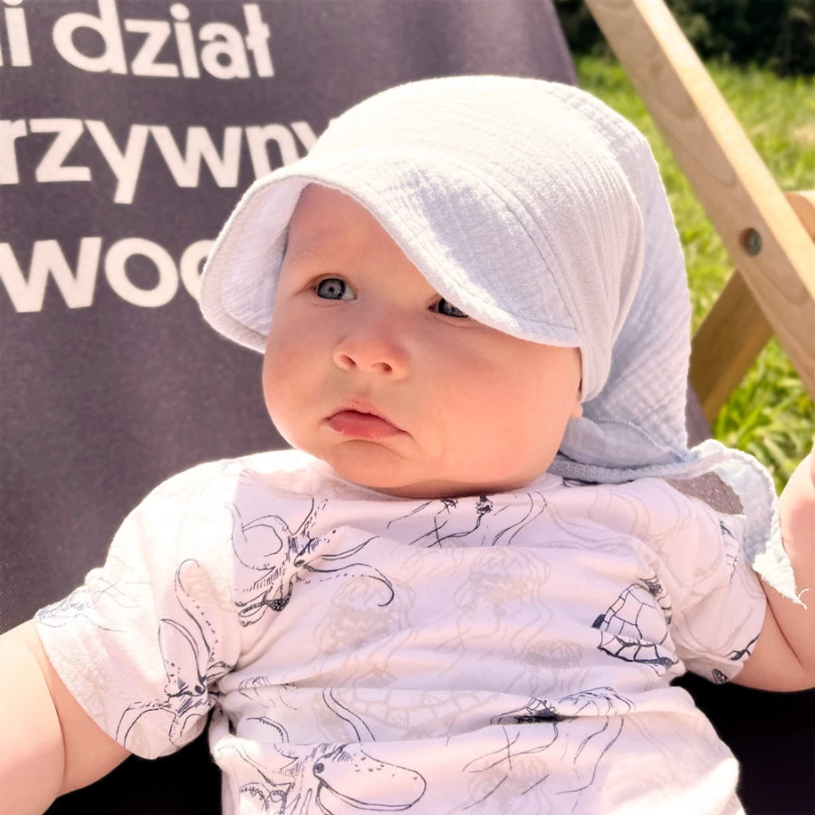 Muslin hat with elastic white