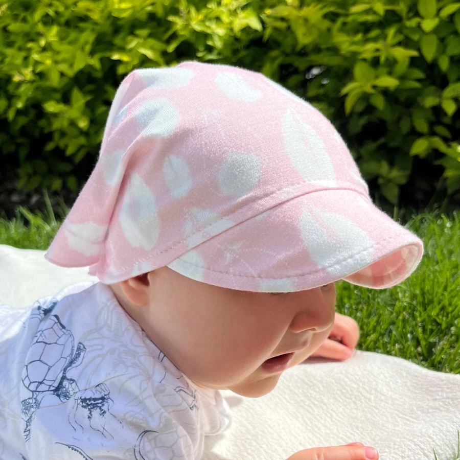 Bamboo hat with elastic pink
