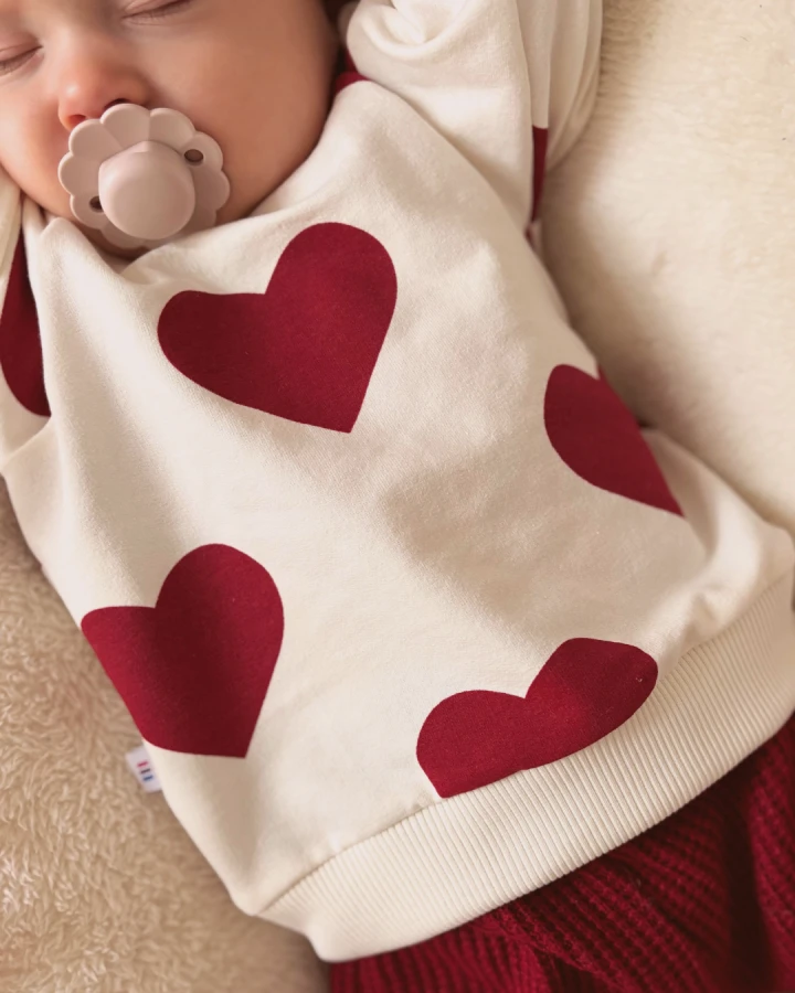 Oversize sweatshirt white with hearts