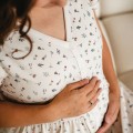 Koszula ciążowa ecru w kwiaty