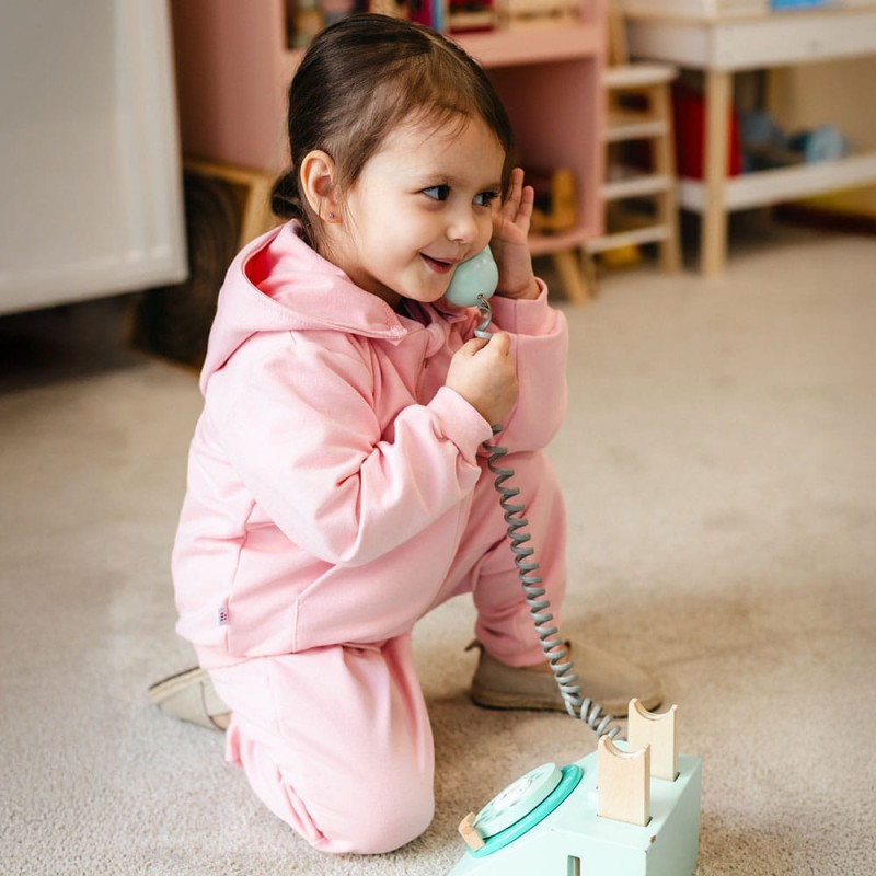 Dívčí růžová tepláková souprava s třešněmi