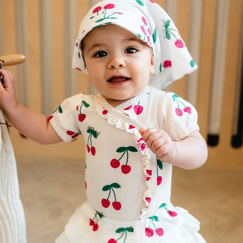 Dívčí body s krátkým rukávem na cvočky ecru s třešněmi