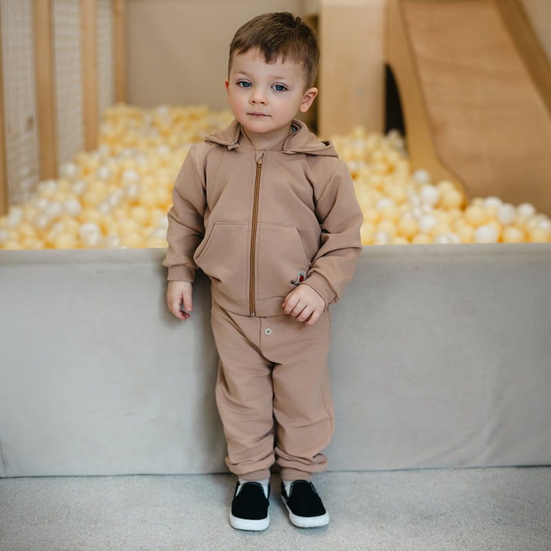 Béžová chlapecká souprava