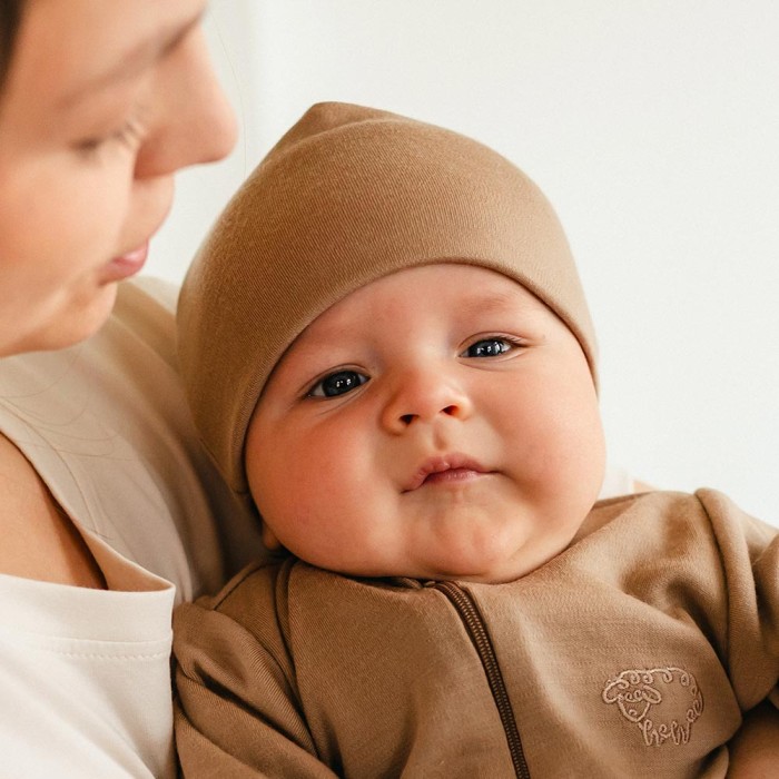 Caramel merino baby hat