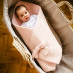 Pink baby nest with flowers 75x75