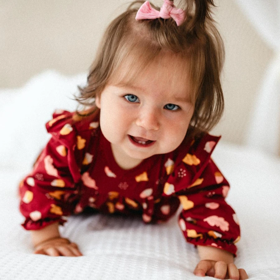 Girls set body-tunic and leggings burgundy with leaves and acorns