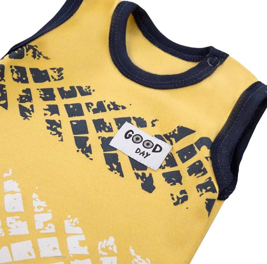 Chlapecký set žluté body bez rukávů a kraťasy
