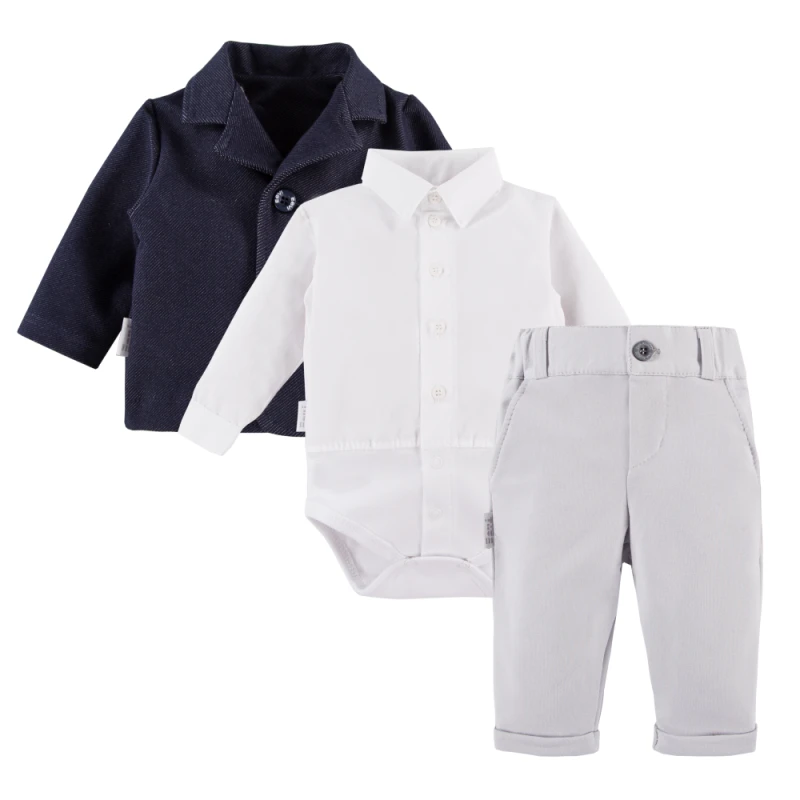 Set bílého košilového body, šedých elegantních kalhot a tmavomodrého saka