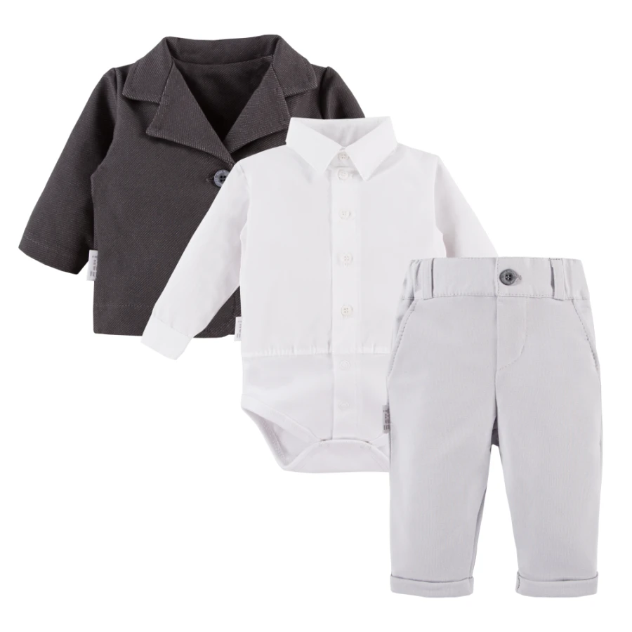Set bílého košilového body, šedých elegantních kalhot a šedého saka