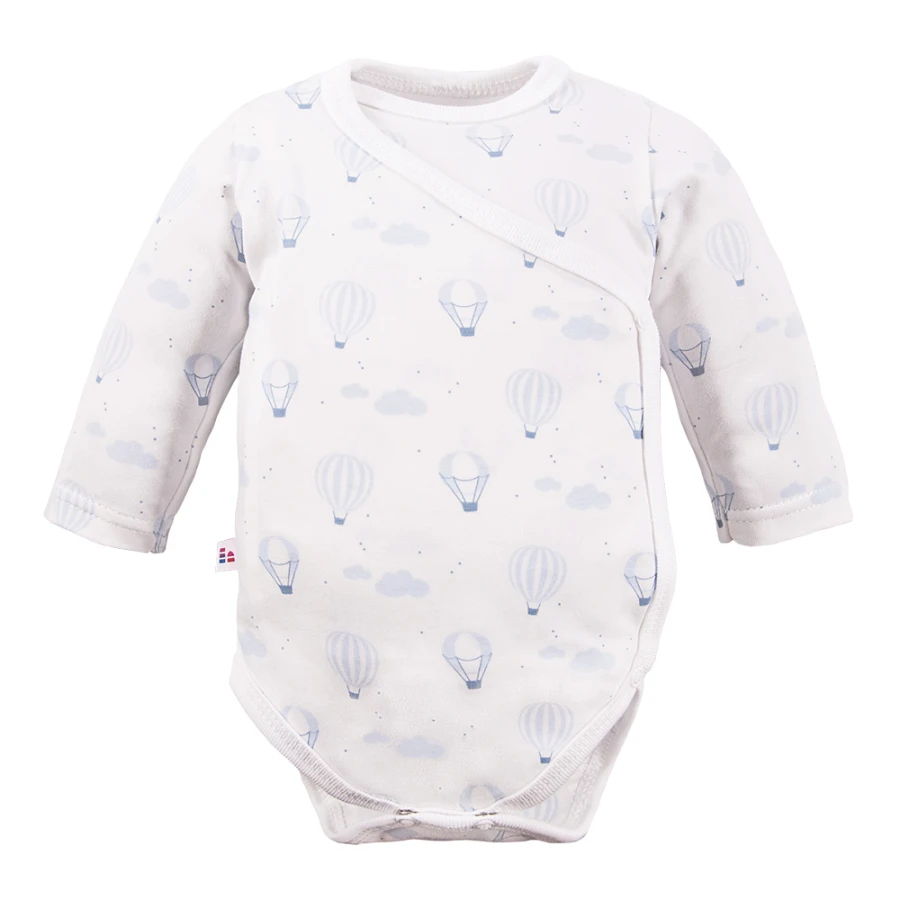 Baby set: bodysuit, footed pants, hat and white sleepsuit with blue balloons