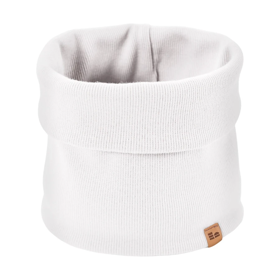 White ribbed children’s hat and snood set