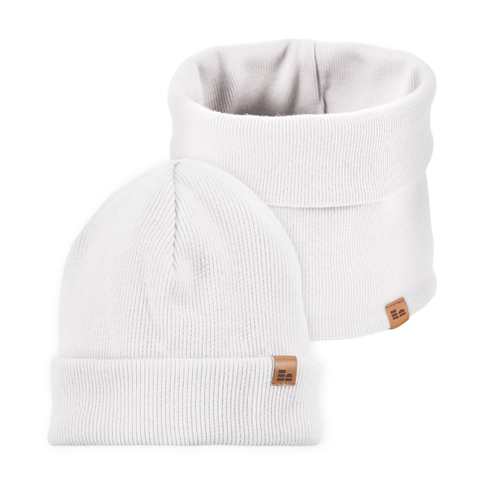 White ribbed children’s hat and snood set