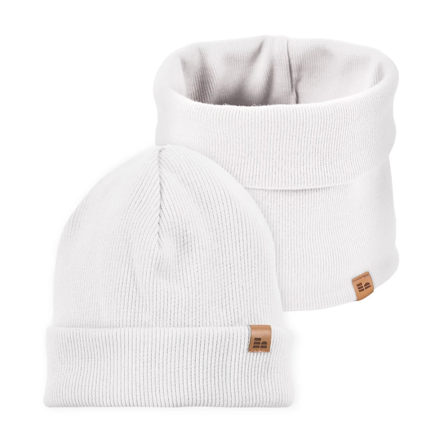White ribbed children’s hat and snood set
