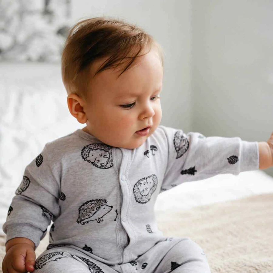 Baby sleepsuit with hedgehog
