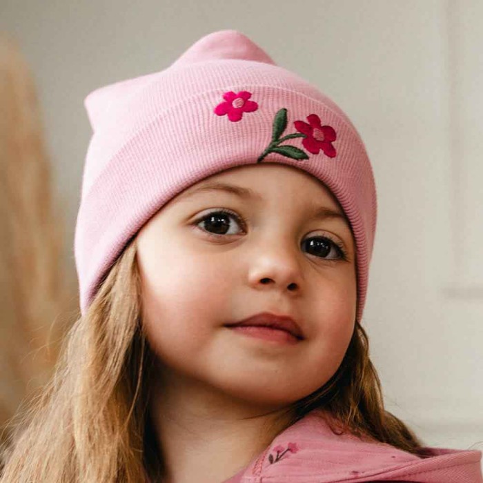 Girls' pink hat with flowers