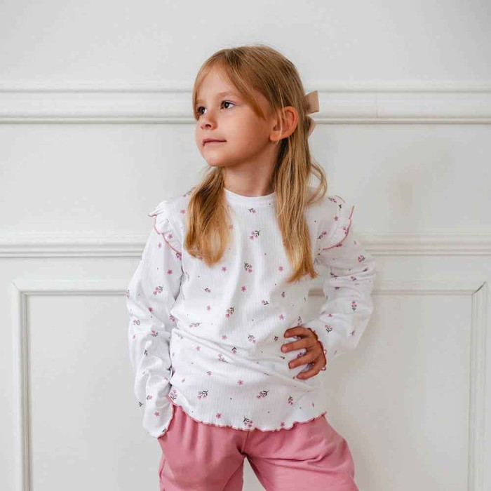 Girls' blouse with flowers
