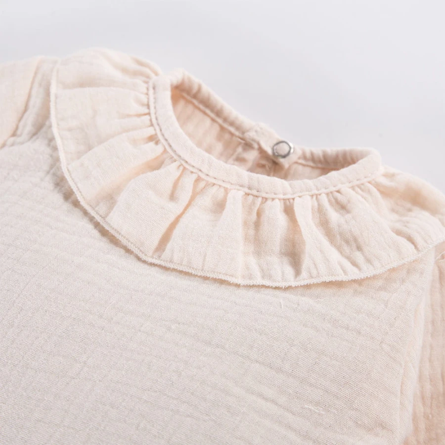 Muslin blouse ecru with frill