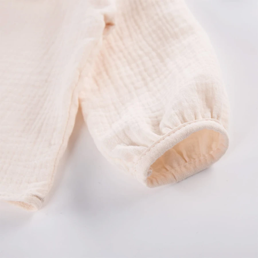 Muslin blouse ecru with frill
