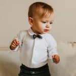 Chlapecké body s límečkem bílé