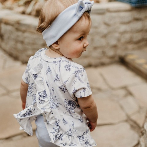 Blouse with frill white, blue flowers
