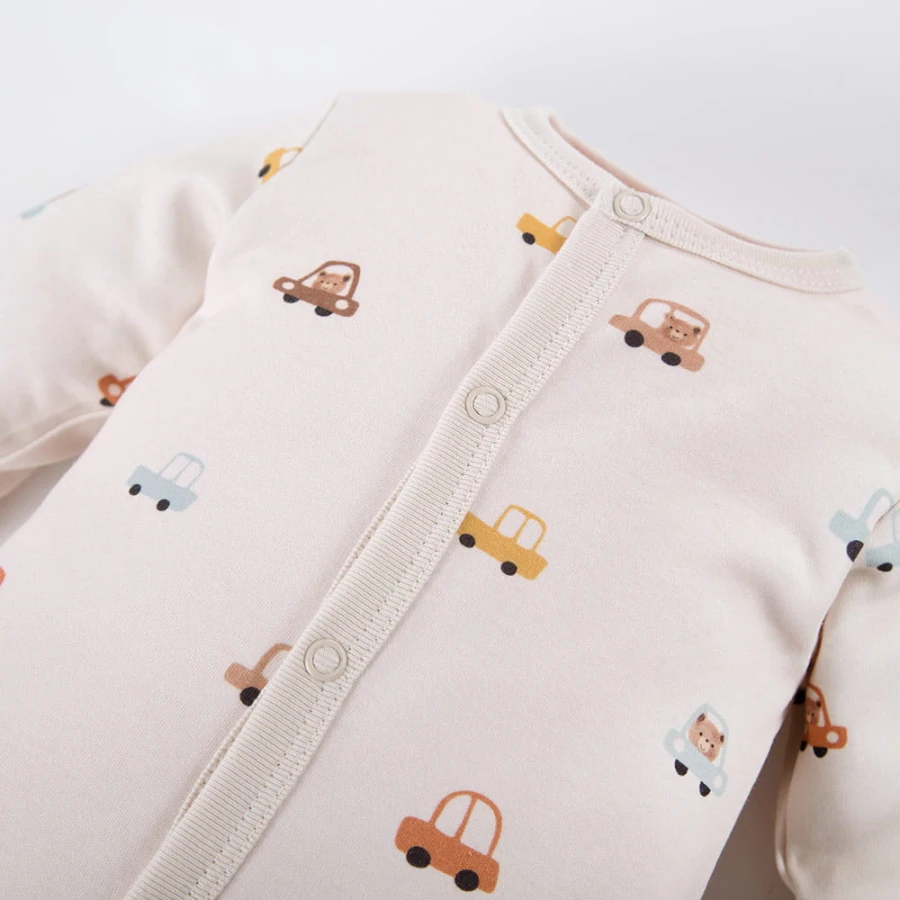 Sleepsuit ecru with cars and bears