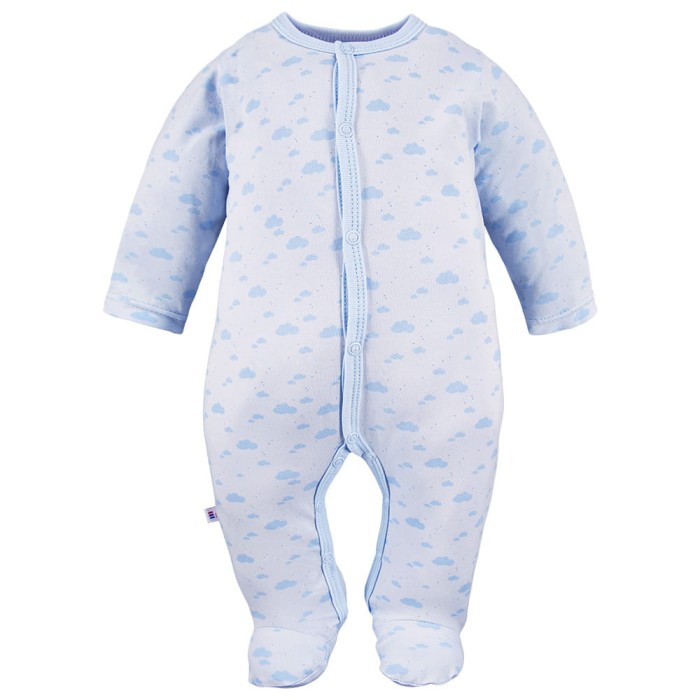 Baby sleepsuit with cloud pattern blue