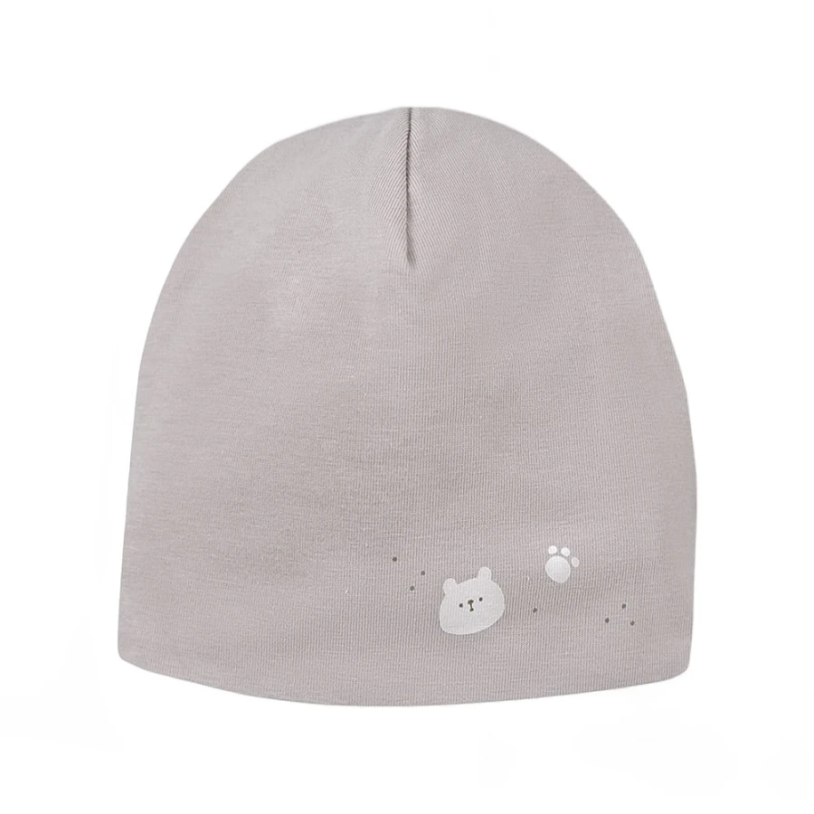 Baby hat with teddy bears pattern