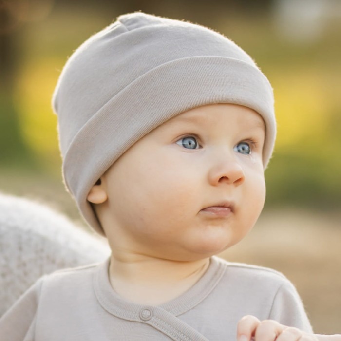 Beanie from merino wool beige